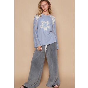 "The Jenna" Blue Flower Patch Lace Sleeve Top